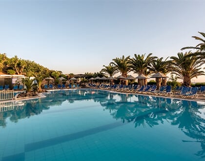 Hotel Mediterraneo: fotografie vybavení exteriérů a interiérů ubytování.