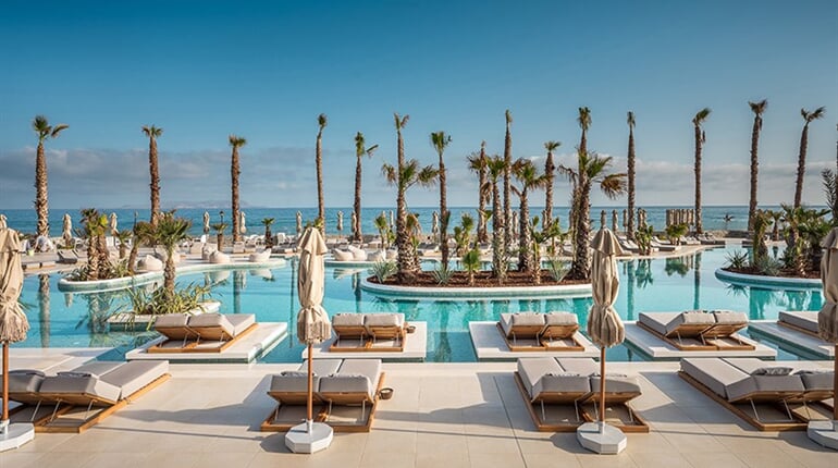 Hotel Stella Blue Seaside Resort: fotografie vybavení exteriérů a interiérů ubytování.