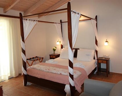 Hotel Vassiliki Bay: fotografie vybavení exteriérů a interiérů ubytování.