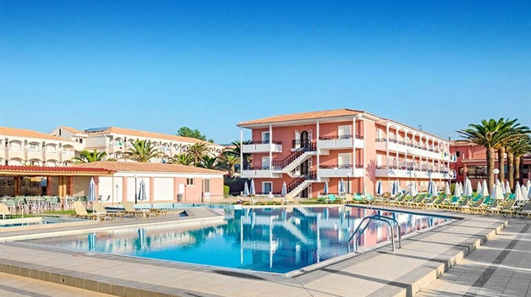 Hotel Astir Beach: fotografie vybavení exteriérů a interiérů ubytování.