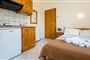 Apartmánový dům Ianos (Janos): fotografie vybavení exteriérů a interiérů ubytování.