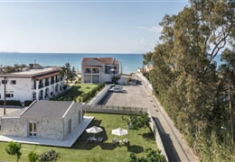Acharavi Beach Hotel