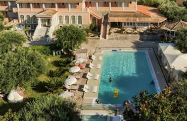 Nefeli Hotel