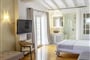 hotelnefeli-suiten-balkon-raum-605x465
