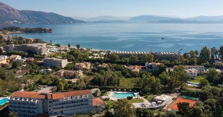 nafsika-gallery-far-view-ql1suyteknmr59jvlgltvntztdhnudg8345w6tjv4o