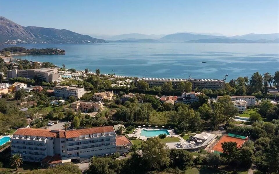 nafsika-gallery-far-view-ql1suyteknmr59jvlgltvntztdhnudg8345w6tjv4o