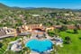 Pohled na hotel, Castiadas, Sardinie