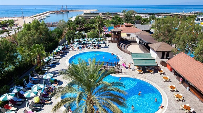 Hotel Seher Resort & Spa: fotografie vybavení exteriérů a interiérů ubytování.