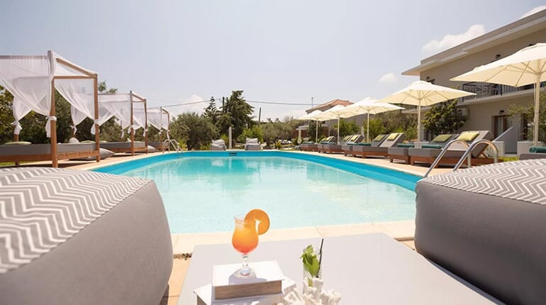 Hotel Skiathos Avaton Garden: fotografie vybavení exteriérů a interiérů ubytování.