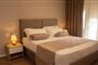 Wave-Beachfront-Apartments-12