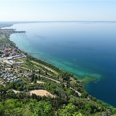 marco ghirello uPTamUGxBHU unsplash bardolino