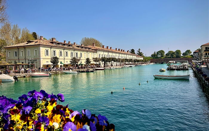 james qualtrough 7b 2Wzns2Lw unsplash peschiera