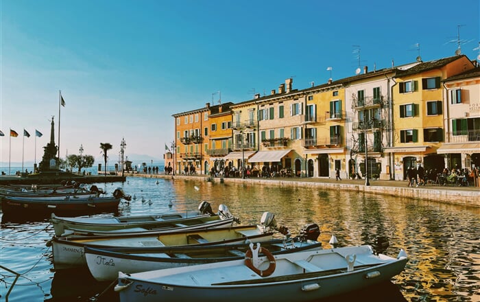 michael martinelli 5xwT8 FIa1w unsplash lazise