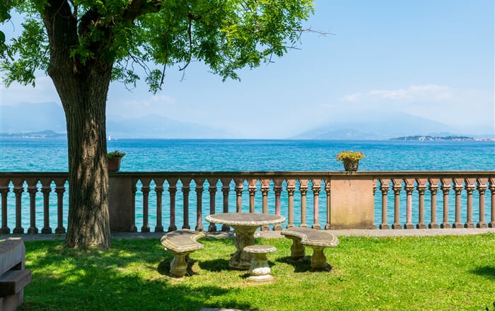 fed lov ynK RNKA GM unsplash desenzano