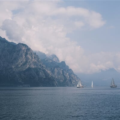 hendrik schuette vlxdsFMKEww unsplash