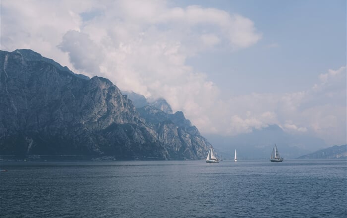 hendrik schuette vlxdsFMKEww unsplash