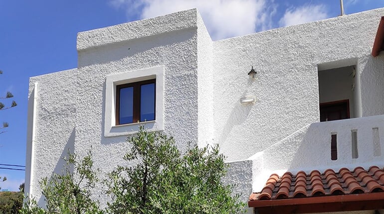 Studia Eleftheria: fotografie vybavení exteriérů a interiérů ubytování.