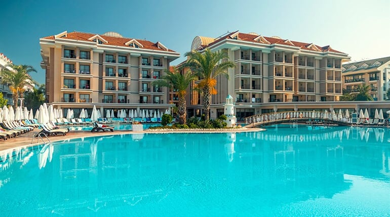 Hotel Turan Prince: fotografie vybavení exteriérů a interiérů ubytování.