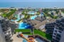Hotel Limak Lara Deluxe & Resort: fotografie vybavení exteriérů a interiérů ubytování.