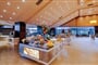 Hotel Limak Lara Deluxe & Resort: fotografie vybavení exteriérů a interiérů ubytování.