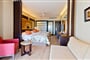 Hotel Limak Lara Deluxe & Resort: fotografie vybavení exteriérů a interiérů ubytování.