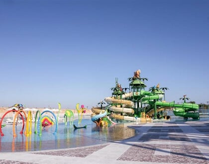 Hotel Sirena Beach Resort & SPA: fotografie vybavení exteriérů a interiérů ubytování.