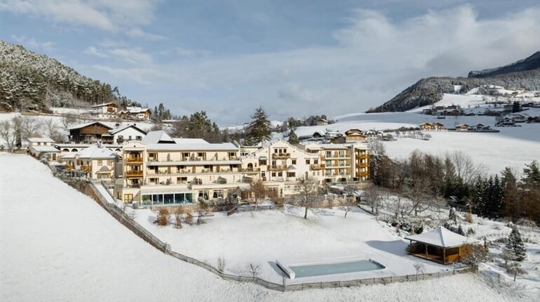 Hotel Mirabell Alpine Garden Resort & Spa   Siusi allo Sciliar (1)