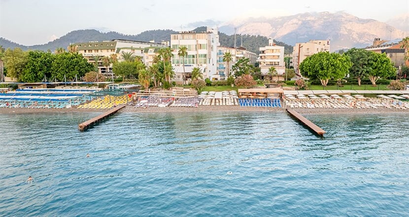 Viking-Beach-Hotel-1