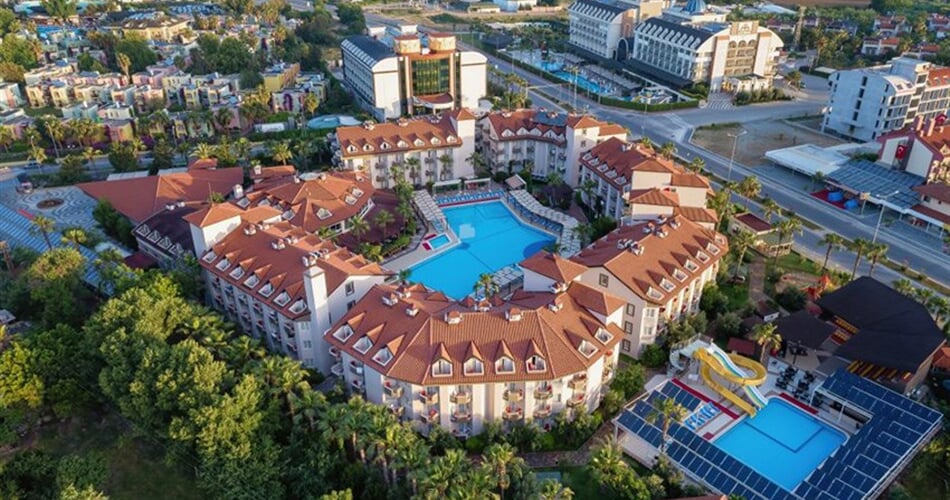 Hotel Orfeus Park: fotografie vybavení exteriérů a interiérů ubytování.