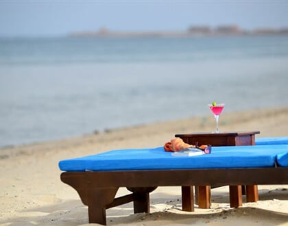 Hotel Novotel Marsa Alam: fotografie vybavení exteriérů a interiérů ubytování.