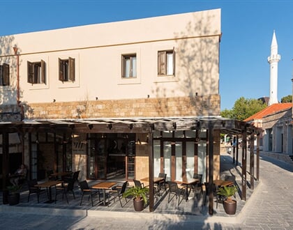 Hotel The Wine: fotografie vybavení exteriérů a interiérů ubytování.