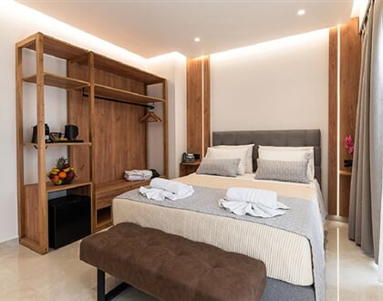 Hotel The Wine: fotografie vybavení exteriérů a interiérů ubytování.