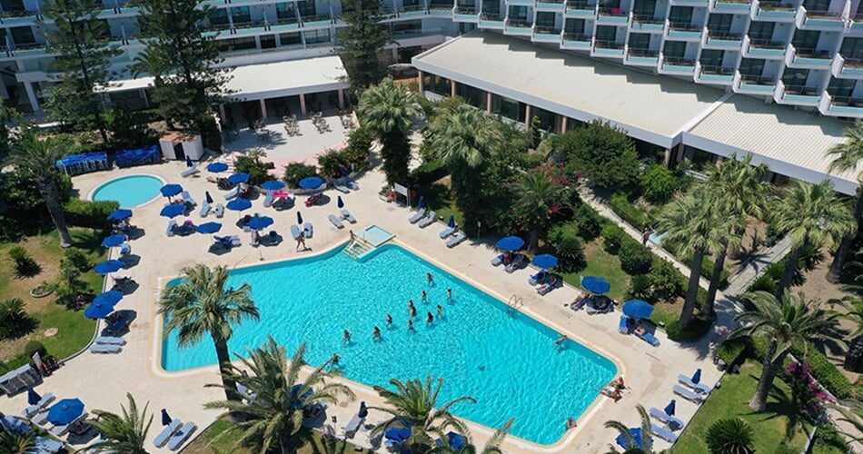 Blue-Horizon-Resort-1