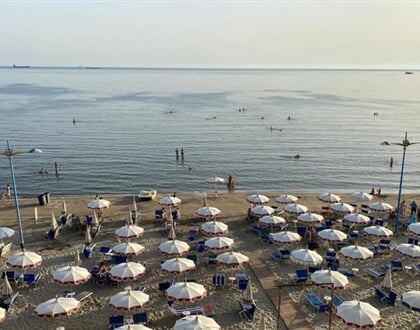 Hotel Alion: fotografie vybavení exteriérů a interiérů ubytování.