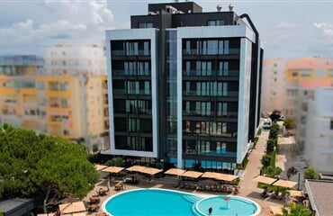 Hotel Supreme *****