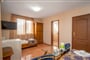 Hotel Chuchulev: fotografie vybavení exteriérů a interiérů ubytování.
