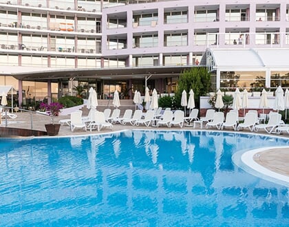 Hotel Sentido Neptun Beach: fotografie vybavení exteriérů a interiérů ubytování.