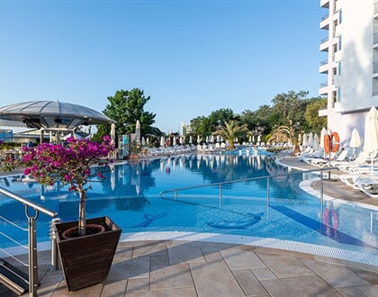 Hotel Sentido Neptun Beach: fotografie vybavení exteriérů a interiérů ubytování.