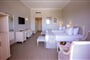 Hotel Calimera Blend Paradise Resort: fotografie vybavení exteriérů a interiérů ubytování.
