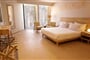 Hotel Calimera Blend Paradise Resort: fotografie vybavení exteriérů a interiérů ubytování.