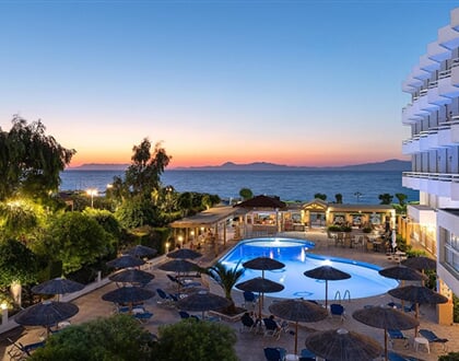 Hotel Lito - Rhodos: fotografie vybavení exteriérů a interiérů ubytování.