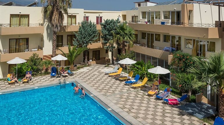 Aparthotel Kavros Garden: fotografie vybavení exteriérů a interiérů ubytování.