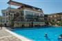 Aparthotel Kavros Garden: fotografie vybavení exteriérů a interiérů ubytování.