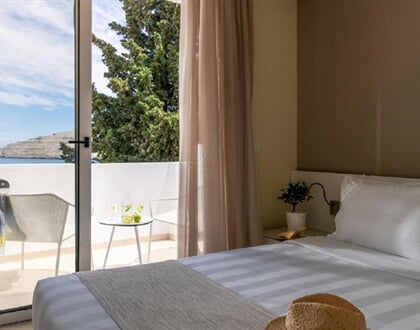 Hotel Lindos Village Resort & Spa: fotografie vybavení exteriérů a interiérů ubytování.