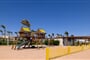 Hotel Amwaj Oyoun Beach Resort: fotografie vybavení exteriérů a interiérů ubytování.