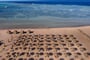 Hotel Amwaj Oyoun Beach Resort: fotografie vybavení exteriérů a interiérů ubytování.