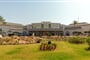 Hotel Parrotel Beach Resort: fotografie vybavení exteriérů a interiérů ubytování.