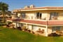 Hotel Parrotel Beach Resort: fotografie vybavení exteriérů a interiérů ubytování.