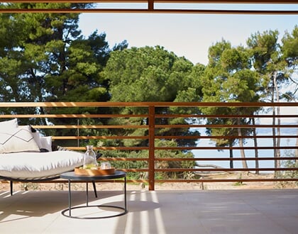 Hotel Elivi Skiathos: fotografie vybavení exteriérů a interiérů ubytování.