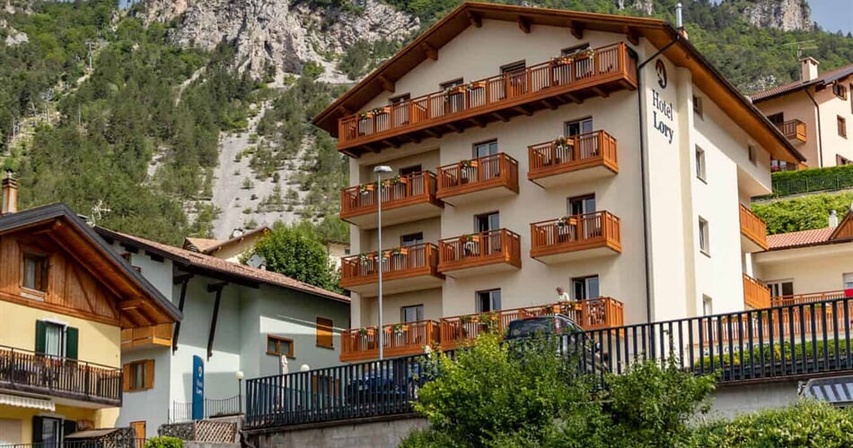 Hotel Lory    Molveno (2)